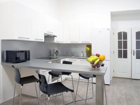 Prodej bytu 2+kk, Praha, Lucemburská, 50 m2
