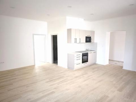 Pronájem bytu 2+kk, Plzeň, Lochotínská, 72 m2