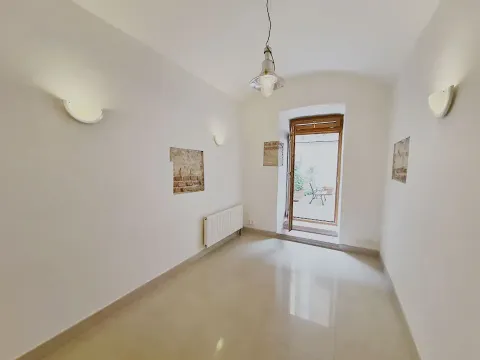 Pronájem kanceláře, Praha - Žižkov, Vlkova, 40 m2