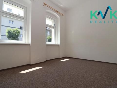 Prodej bytu 1+1, Karlovy Vary, Závodu míru, 29 m2