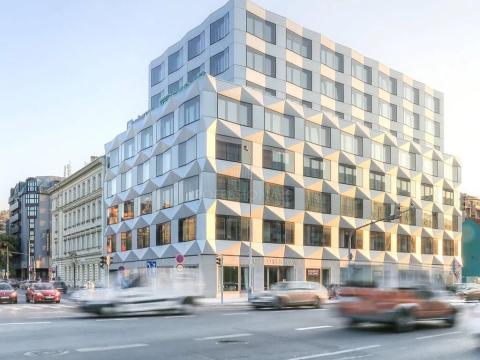 Pronájem kanceláře, Praha - Karlín, Pobřežní, 295 m2