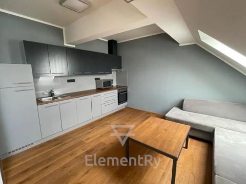 Pronájem bytu 2+kk, Hradec Králové, Resslova, 44 m2