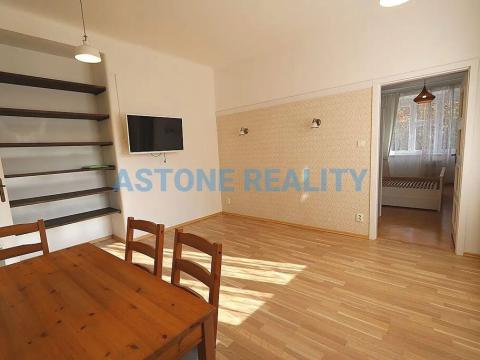Pronájem bytu 2+kk, Praha - Holešovice, Dělnická, 46 m2