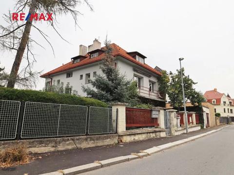 Prodej bytu 2+kk, Praha - Podolí, V podhájí, 48 m2