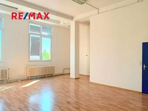 Pronájem kanceláře, Praha - Kobylisy, Horňátecká, 44 m2