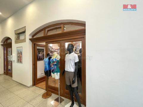 Pronájem obchodního prostoru, Uherské Hradiště, Masarykovo náměstí, 26 m2