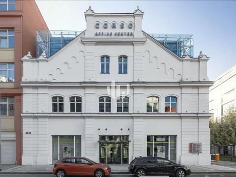 Pronájem kanceláře, Praha - Karlín, Křižíkova, 467 m2