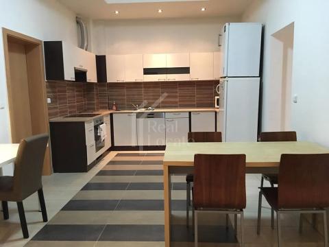Pronájem pokoje, Praha - Nové Město, Legerova, 107 m2