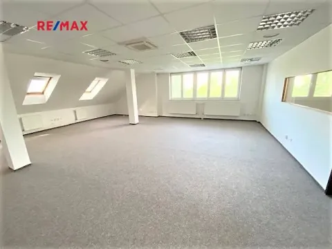 Pronájem kanceláře, Plzeň, Velenická, 85 m2
