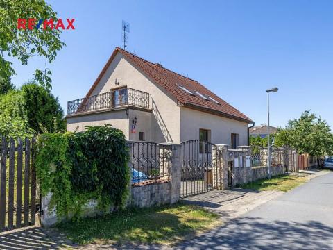 Prodej rodinného domu, Praha - Kunratice, Valcířská, 181 m2