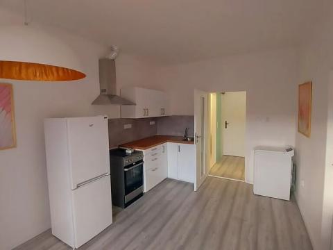 Pronájem bytu 2+kk, Tišnov, Klášterská, 42 m2