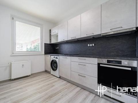 Pronájem bytu 2+1, Olomouc, Rožňavská, 45 m2