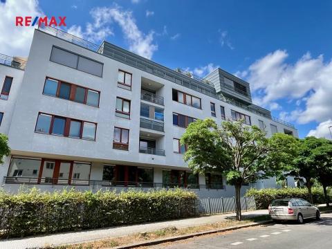 Prodej bytu 2+kk, Praha - Vršovice, Ruská, 57 m2