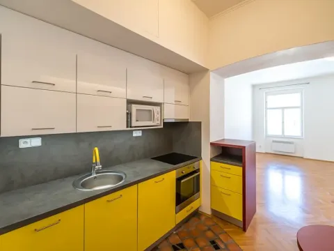 Pronájem bytu 1+1, Praha - Smíchov, Viktora Huga, 38 m2