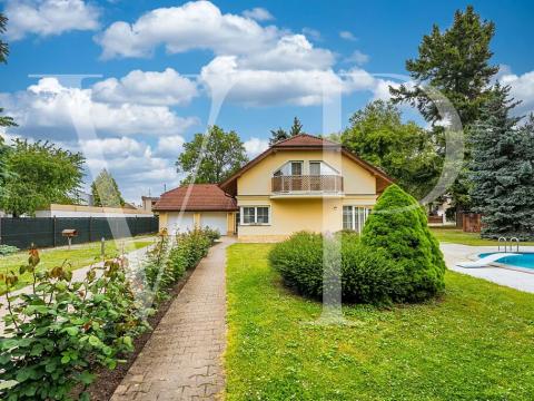Prodej rodinného domu, Nymburk, 350 m2