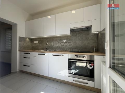 Pronájem bytu 3+1, Napajedla, 2. května, 75 m2