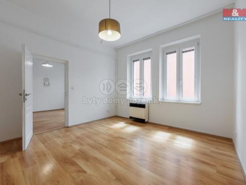 Pronájem bytu 2+1, Karlovy Vary - Stará Role, Závodu míru, 48 m2