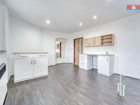 Pronájem obchodního prostoru, Kralovice, nám. Osvobození, 20 m2