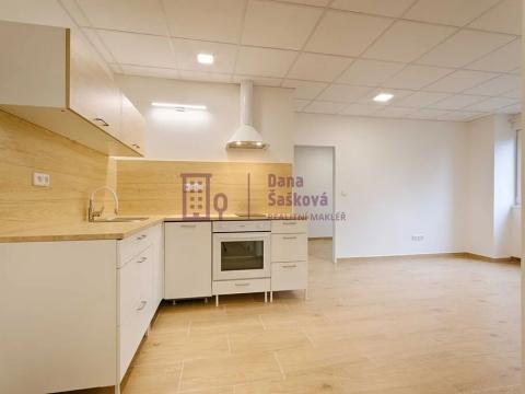 Pronájem bytu 3+kk, Jindřichův Hradec, Miřiovského, 60 m2