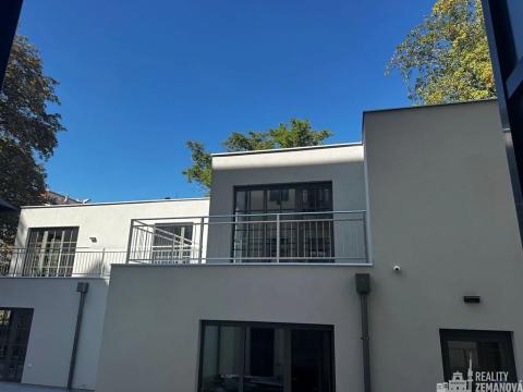 Pronájem bytu 2+kk, Praha - Vinohrady, Korunní, 27 m2