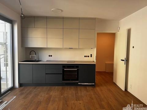Pronájem bytu 2+kk, Praha - Vinohrady, Korunní, 40 m2