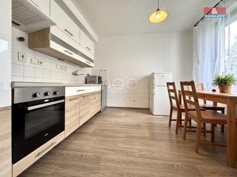 Pronájem bytu 1+1, Náchod - Staré Město nad Metují, Duhová, 43 m2