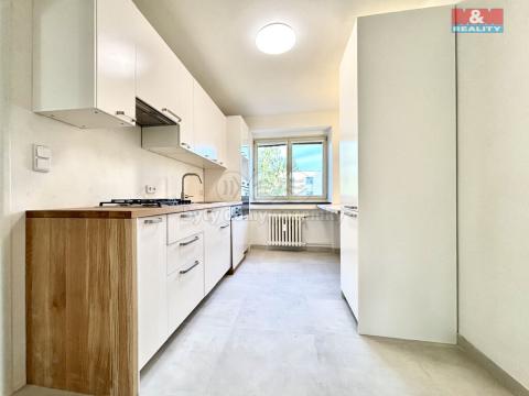 Pronájem bytu 2+1, Hradec Králové, Labská kotlina, 54 m2