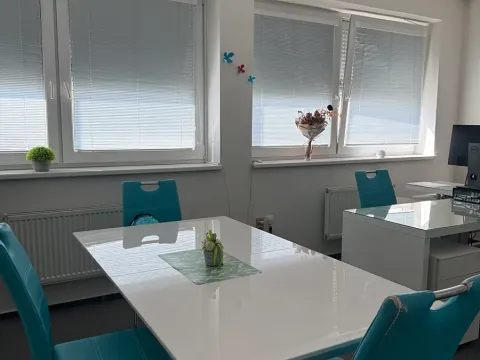 Pronájem kanceláře, Zlín, Hlavničkovo nábřeží, 29 m2