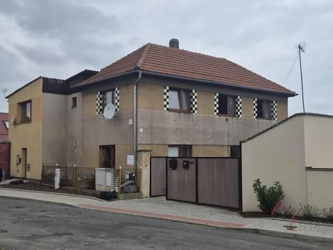Prodej vícegeneračního domu, Kozomín, 520 m2
