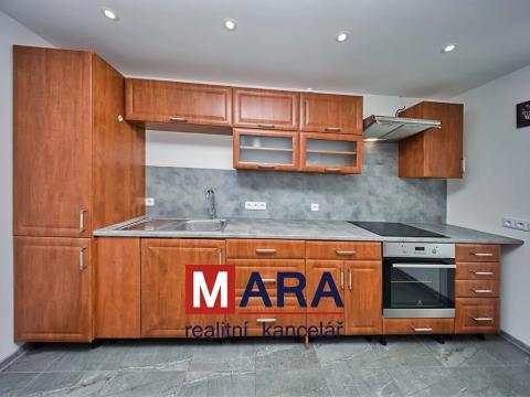 Prodej rodinného domu, Charváty, 69 m2
