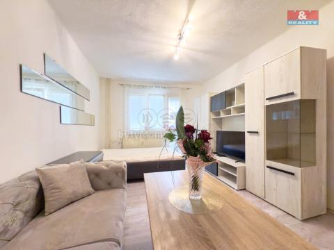Prodej bytu 2+1, Karviná - Mizerov, tř. Těreškovové, 50 m2