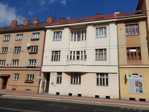 Pronájem kanceláře, Hradec Králové, Gočárova třída, 21 m2