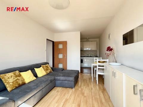 Pronájem bytu 2+kk, Praha - Horní Měcholupy, Ravennská, 43 m2