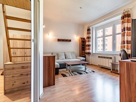 Pronájem bytu 2+1, Praha - Holešovice, Přístavní, 40 m2