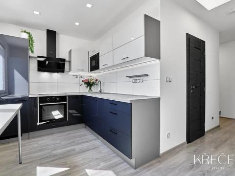 Pronájem bytu 3+1, Třebíč, Obránců míru, 72 m2
