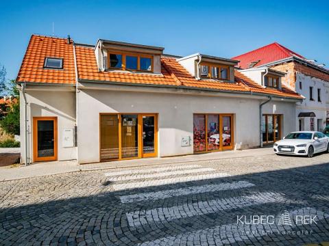 Pronájem bytu 2+kk, Jindřichův Hradec, Husova, 60 m2