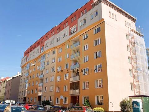 Prodej bytu 3+1, Plzeň, Spolková, 62 m2