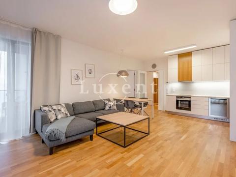 Pronájem bytu 2+kk, Praha - Holešovice, Sanderova, 62 m2