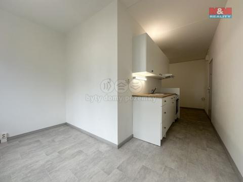 Pronájem bytu 2+1, Kadaň, Na Podlesí, 57 m2