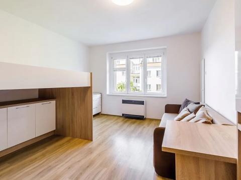 Pronájem bytu 1+kk, Praha - Michle, Počátecká, 29 m2