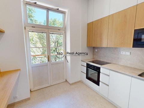 Pronájem bytu 3+1, Praha - Smíchov, Drtinova, 97 m2