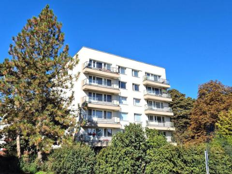 Prodej bytu 2+1, Praha - Dejvice, U dejvického rybníčku, 52 m2