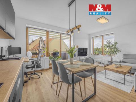 Pronájem bytu 2+kk, Praha - Dolní Chabry, U jízdárny, 51 m2