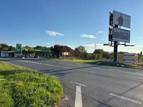Prodej komerčního pozemku, Praha, Vídeňská, 3852 m2