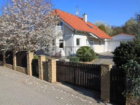 Prodej rodinného domu, Statenice, Za Roklí, 190 m2