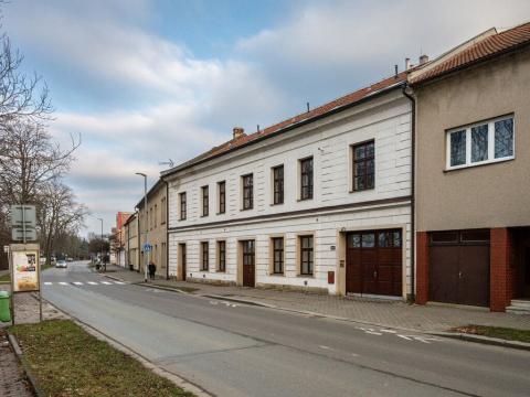 Pronájem bytu 2+kk, Pardubice - Bílé Předměstí, Husova, 79 m2