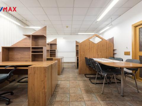 Pronájem kanceláře, Paskov, Místecká, 200 m2