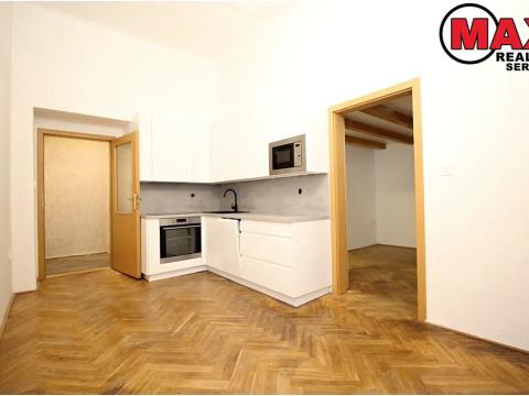 Pronájem bytu 1+1, Praha - Karlín, Kubova, 42 m2