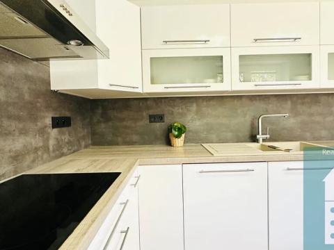 Pronájem bytu 2+1, Kroměříž, Sládkova, 62 m2