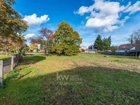 Prodej komerčního pozemku, Praha - Kbely, Toužimská, 985 m2